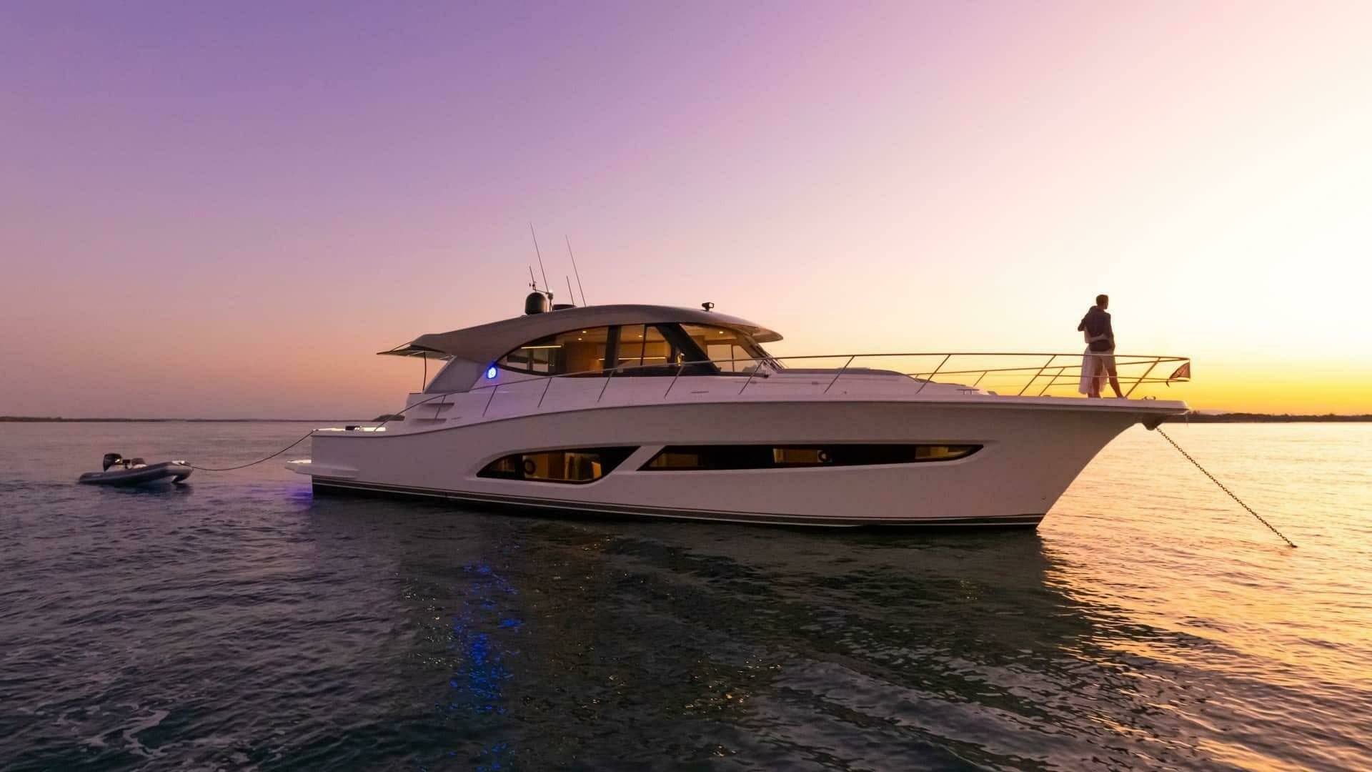 2026 Riviera 585 SUV - Image 5