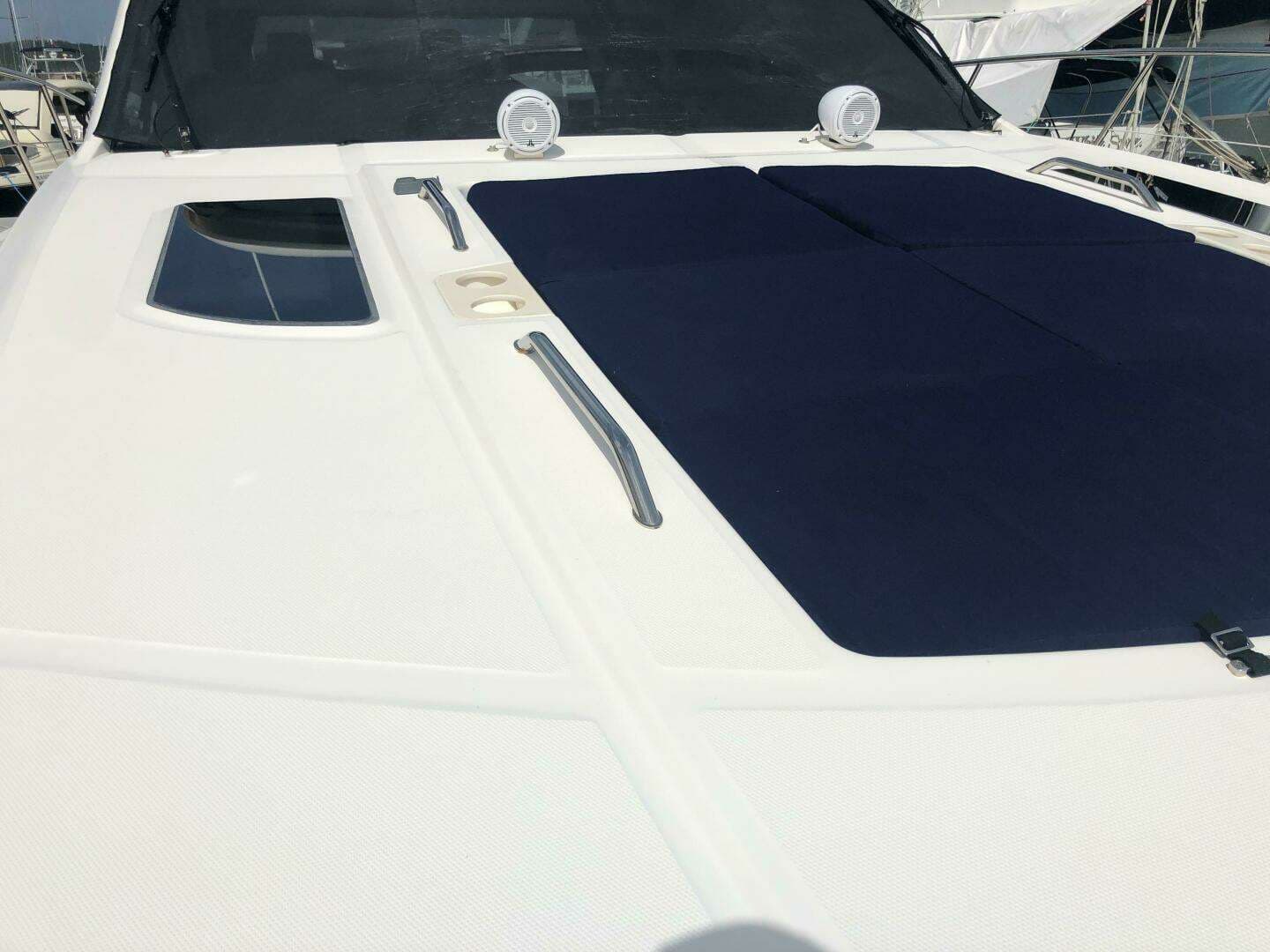 2008 Sea Ray 55 Sundancer - Image 10