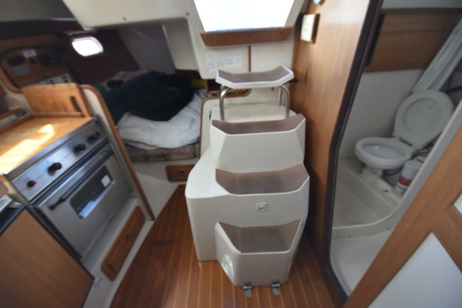 2001 Catalina 310 - Image 47