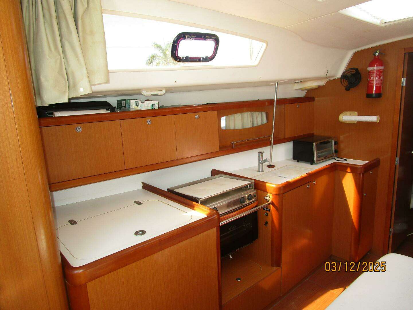 2010 Beneteau Oceanis 43 - Image 26