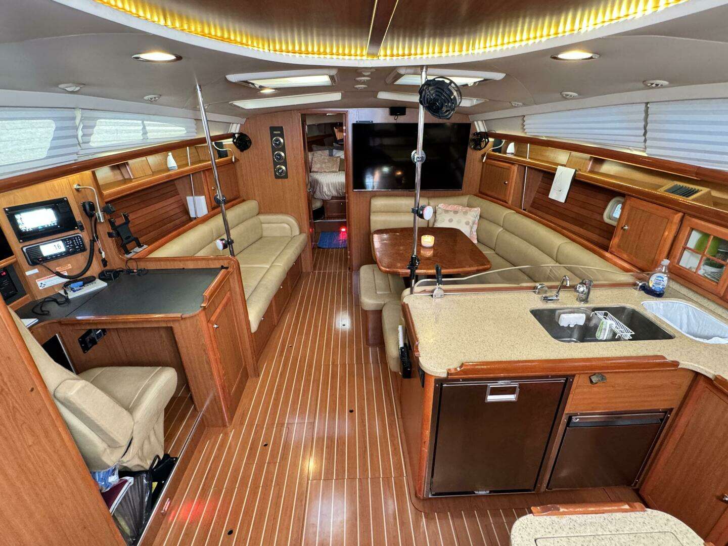 2008 Hunter — - Image 46
