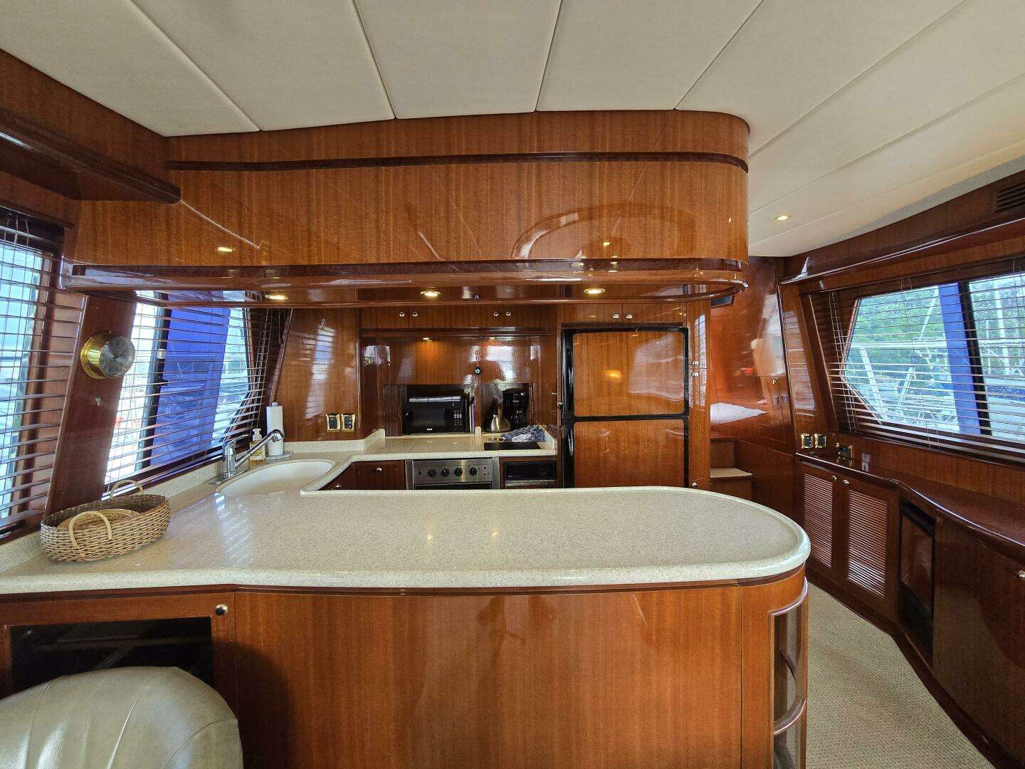 2006 Hampton 558 - Image 7