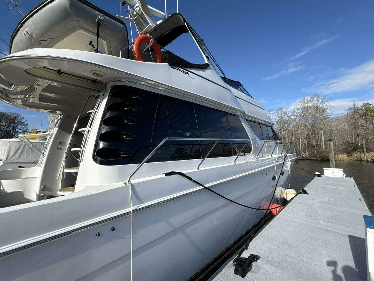 1999 Carver 530 Voyager Pilothouse - Image 6