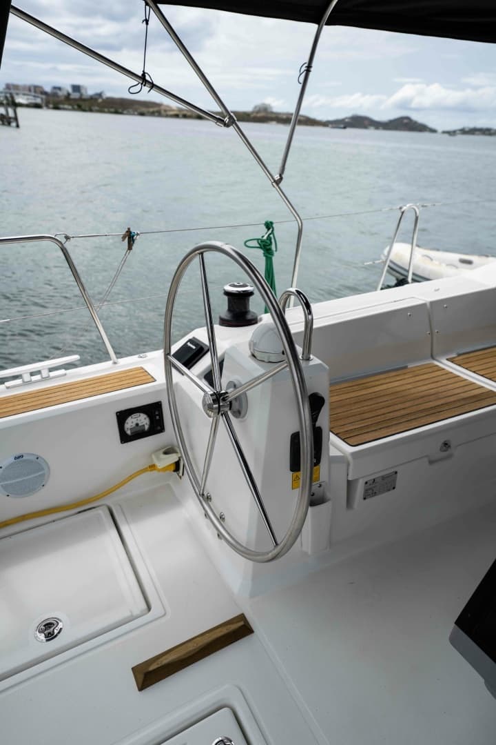 2017 Beneteau Oceanis - Image 5