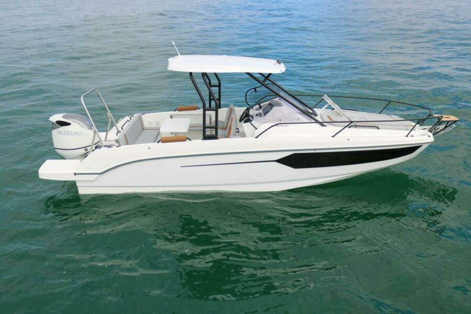 2025 Beneteau Flyer 8 Sundeck - Image 8