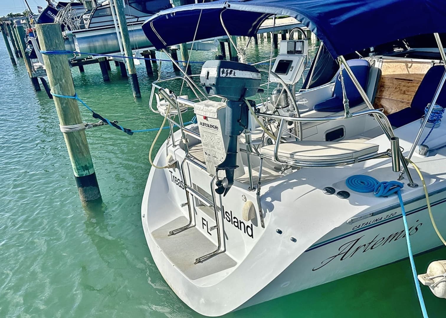 1996 Catalina 320 - Image 17