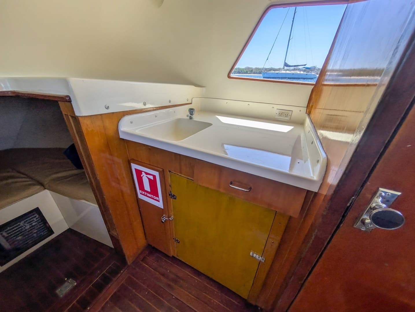 1973 Bertram Sportfisher - Image 27
