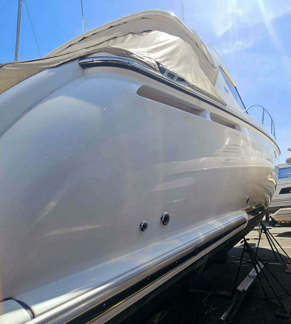 2006 Tiara Yachts 4300 Sovran - Image 4