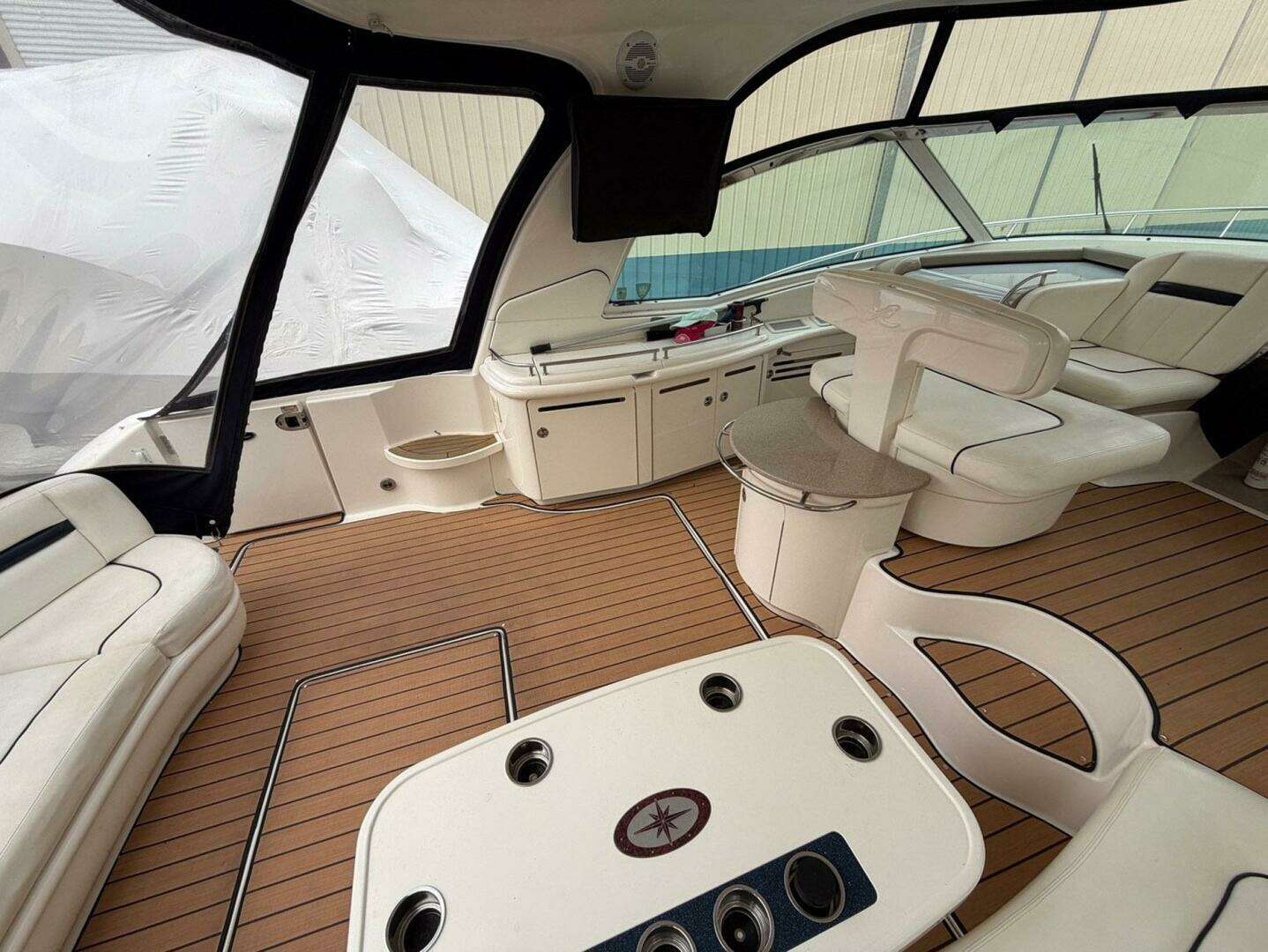 2004 Sea Ray 500 Sundancer - Image 9