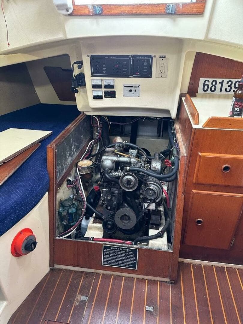 1985 Pearson Sloop - Image 16