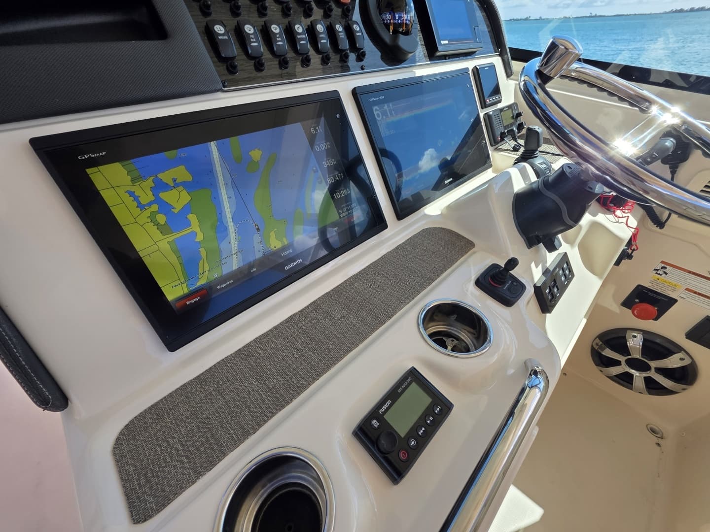 2019 Grady-White Freedom 375 - Image 19