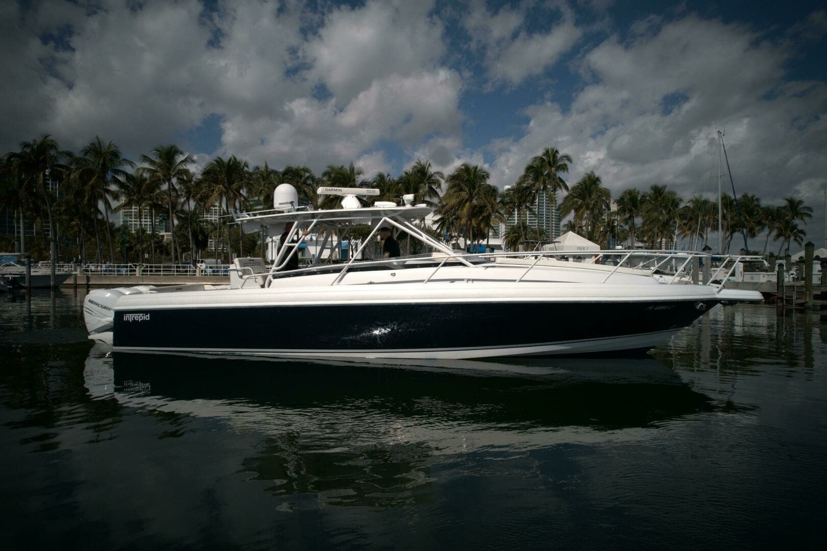 2002 Intrepid 377 Walkaround Cuddy - Image 10