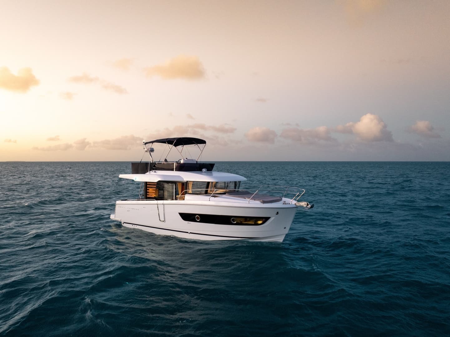 2027 Beneteau Swift Trawler 37 - Image 26