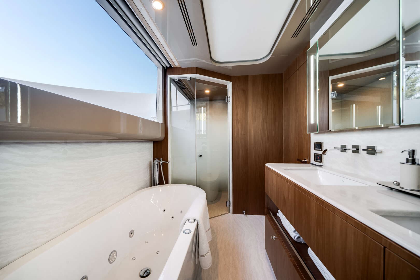 2026 Ocean Alexander 30R - Image 45