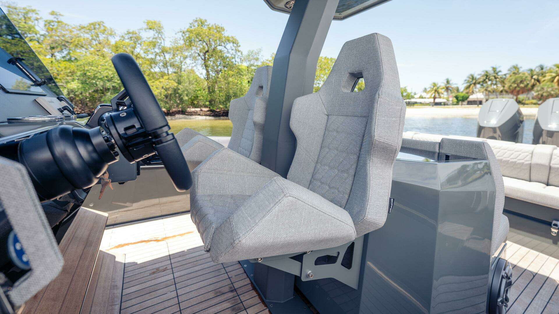 2025 Skipper 38 Sunbed - Image 15