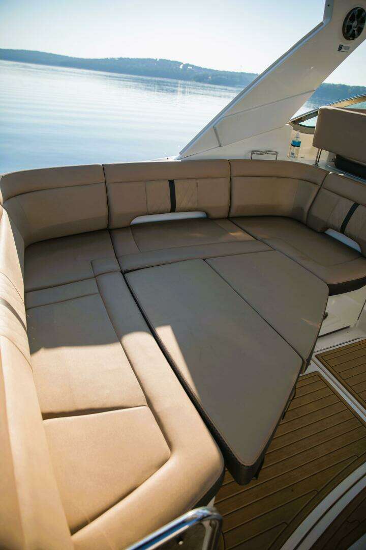 2016 Sea Ray 350 Sundancer - Image 48