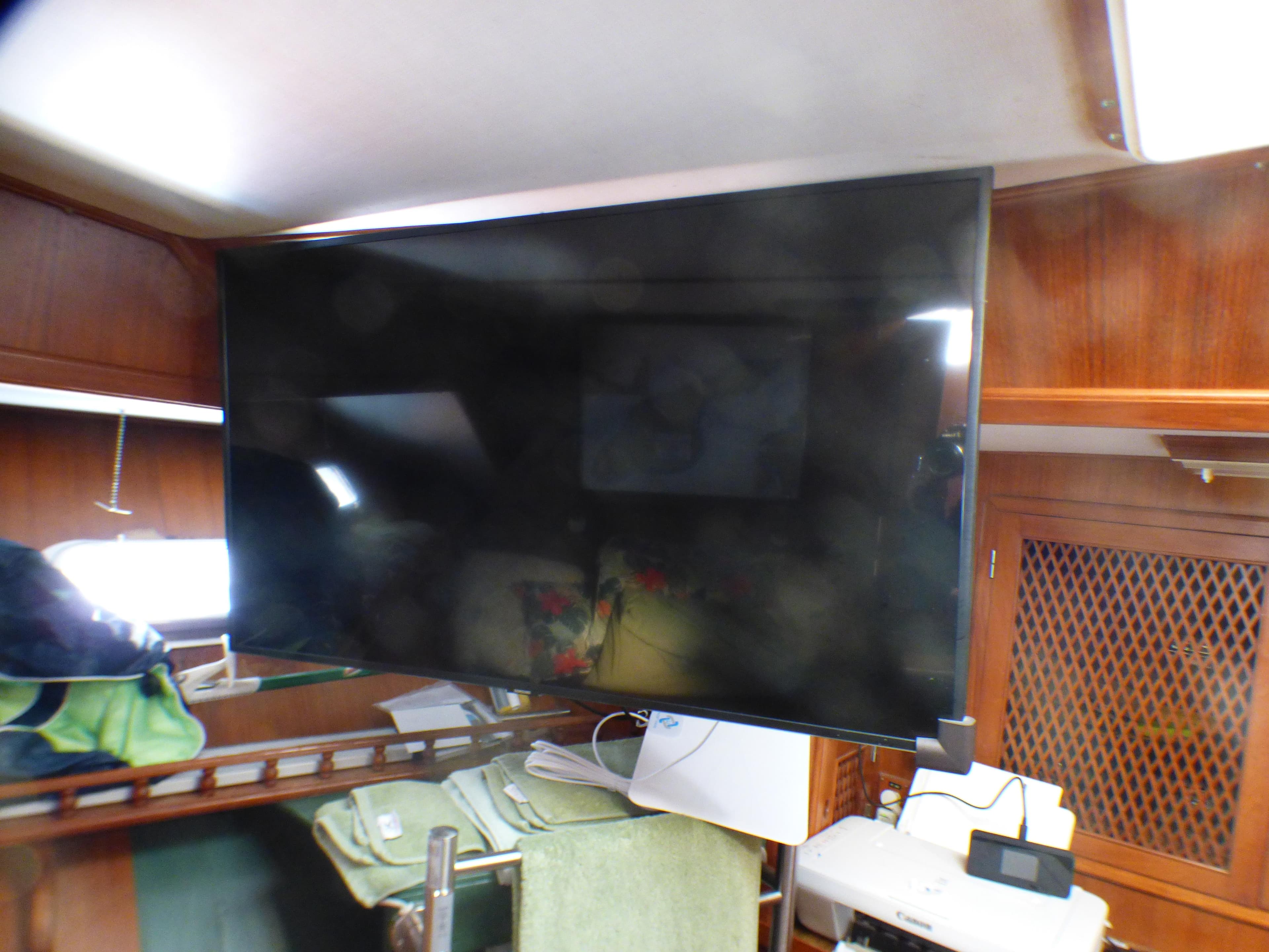 1984 Spindrift 39 ft. Aft Cabin Twin Diesel - 64
