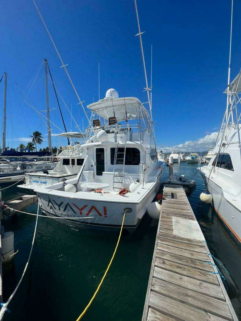 2005 Hatteras 50 Convertible - Image 10