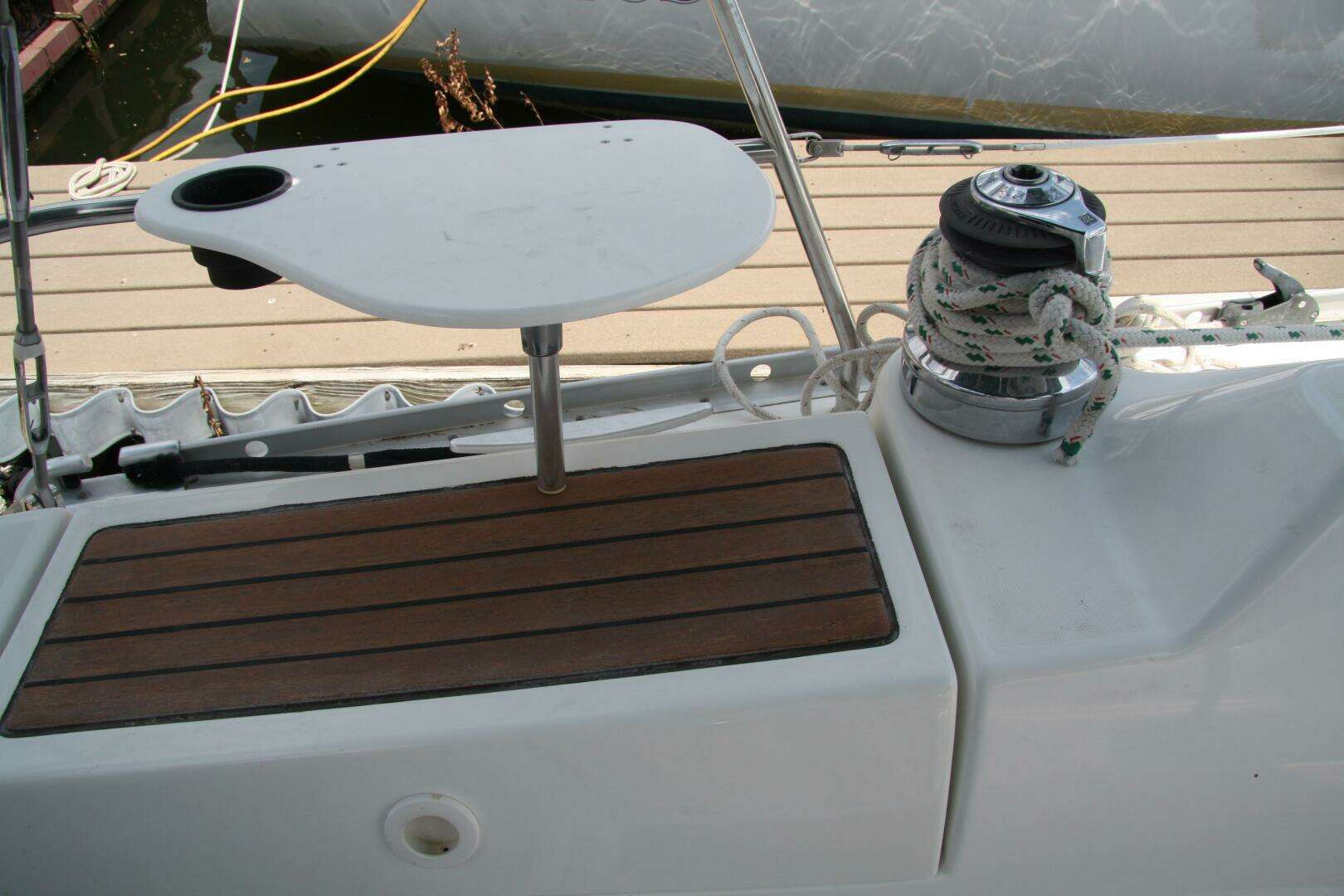 2006 Beneteau — - Image 21