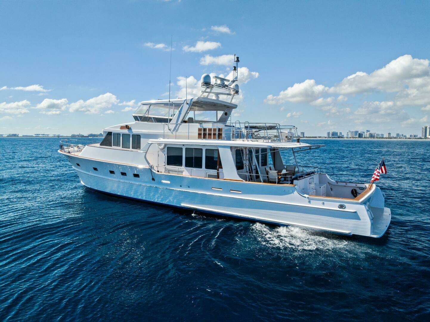 2005 Grand Banks 72 Aleutian RP - Image 8