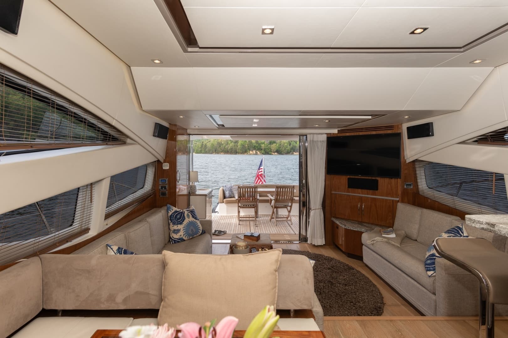 2018 Sea Ray L650 FLY - Image 14