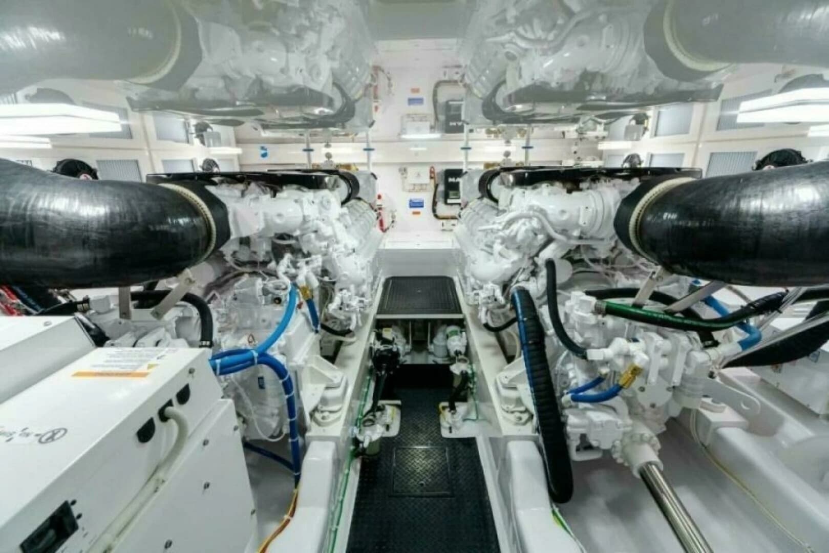 2027 Viking 54 Convertible - Image 18