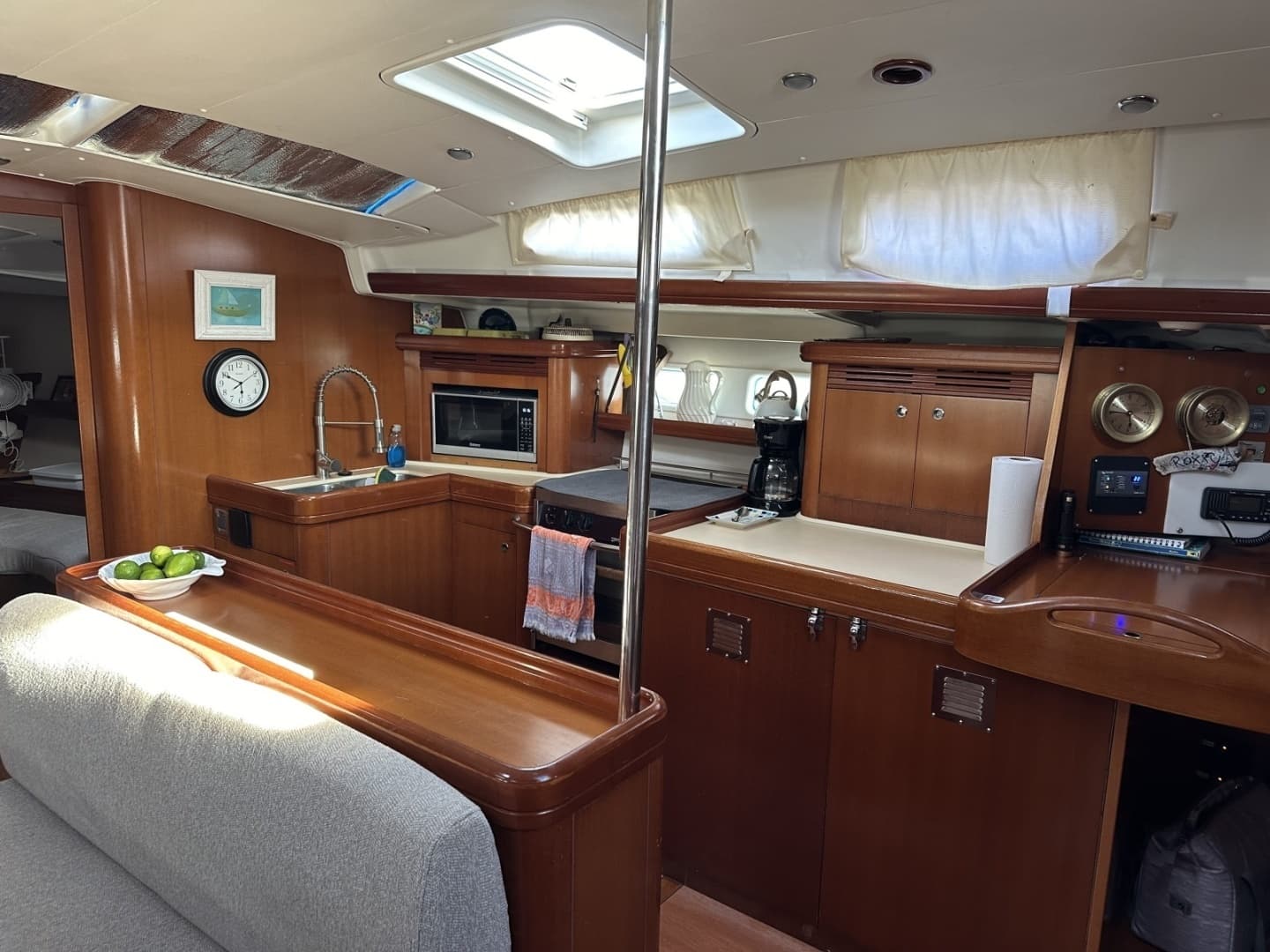 2006 Beneteau 523 - Image 7