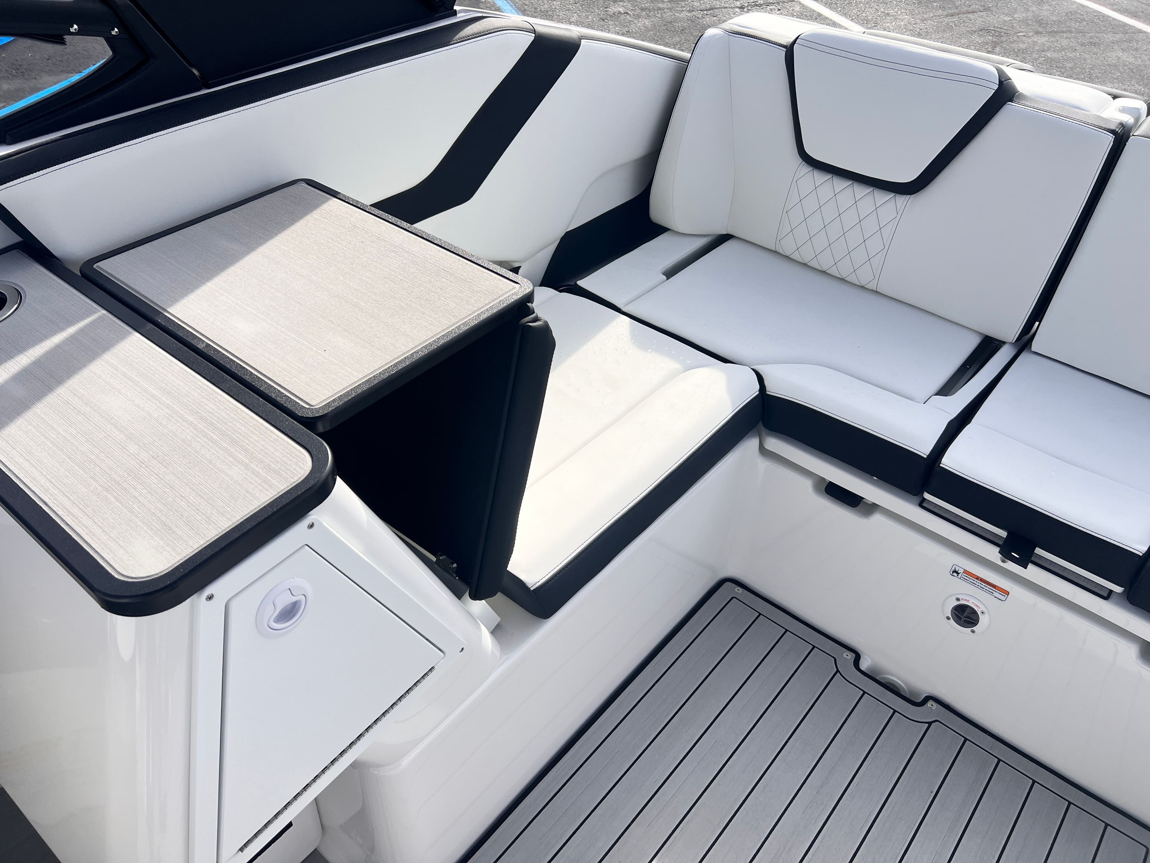 2026 Yamaha Boats 252SE - 13