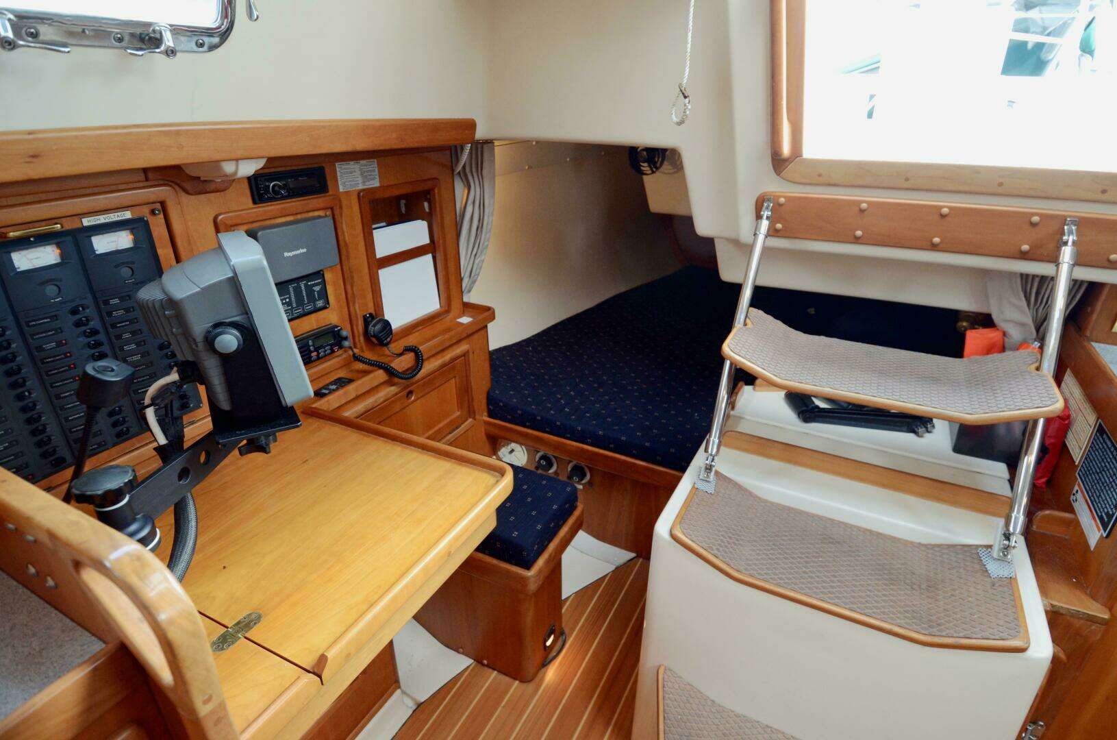 2002 Saga 35 - Image 34