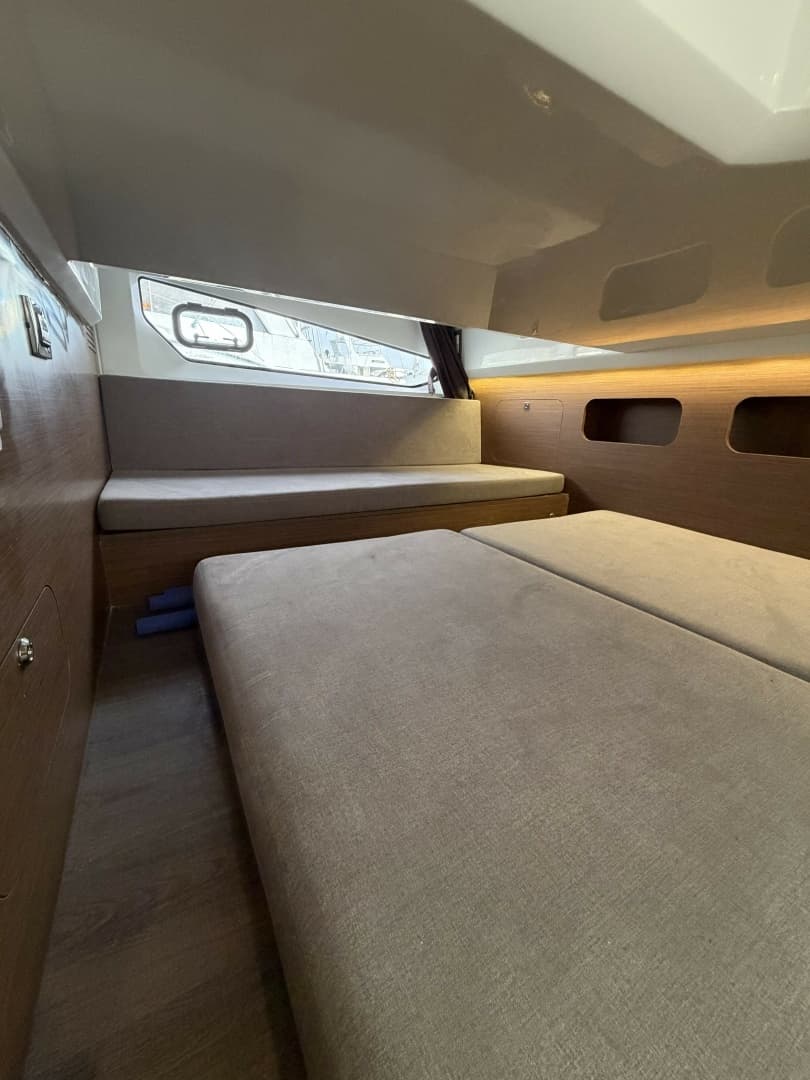 2023 Beneteau Antares 11 - Image 22