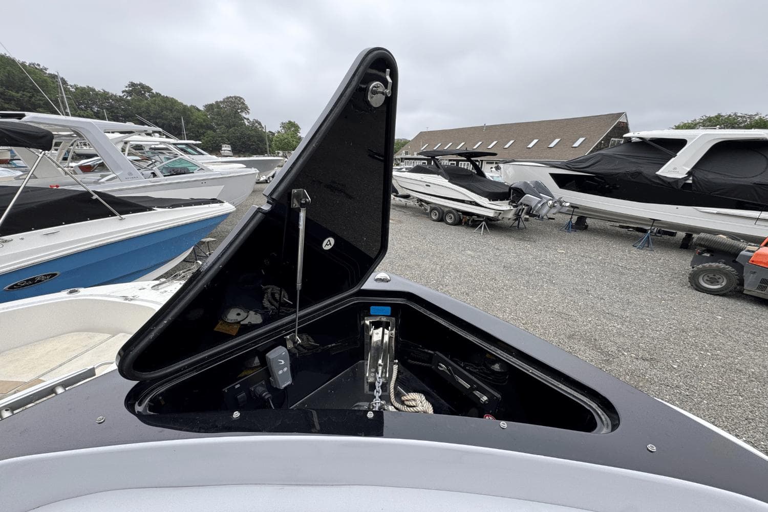 2022 Aviara AV32 OB - 41