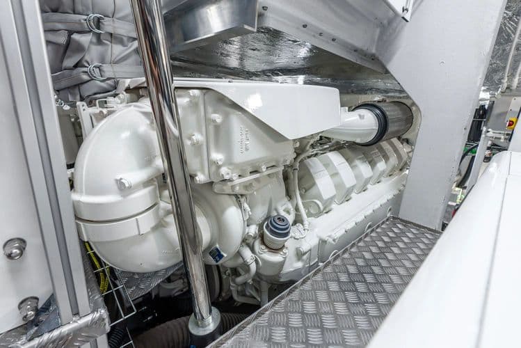 2024 Sunseeker 90 Ocean Enclosed - Image 50