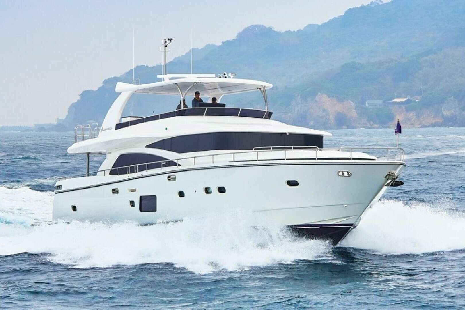2027 Johnson Flybridge w/Hydraulic Platform - Image 51