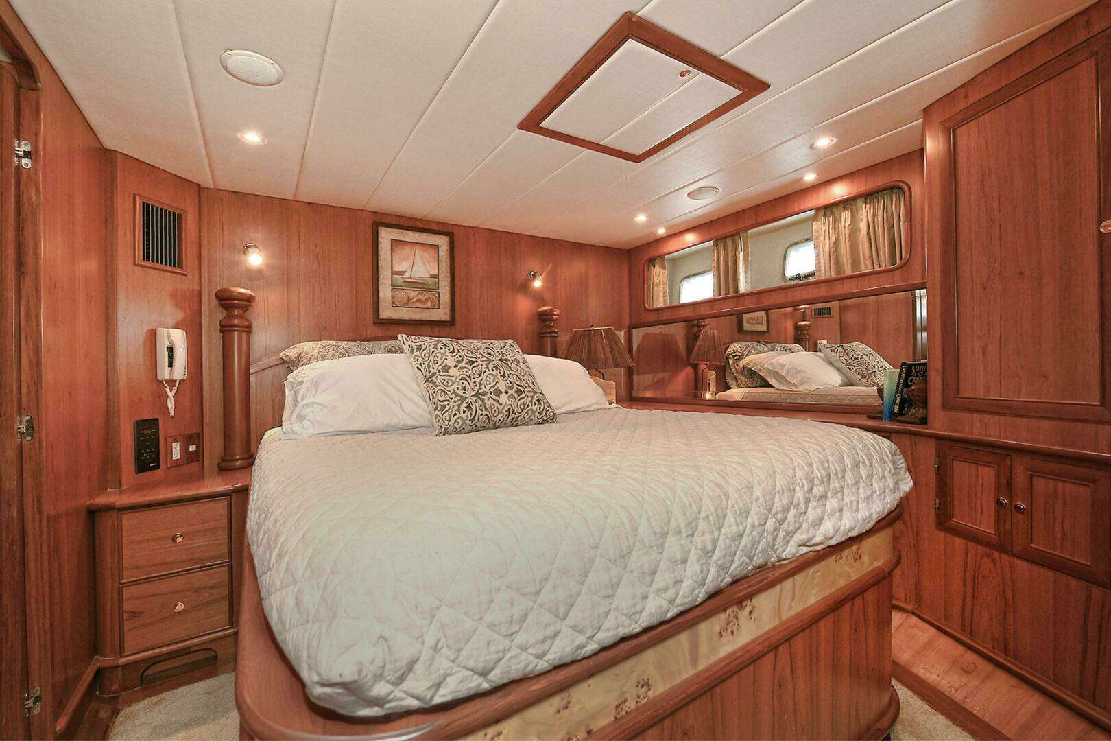 2002 Grand Alaskan Flushdeck - Image 36
