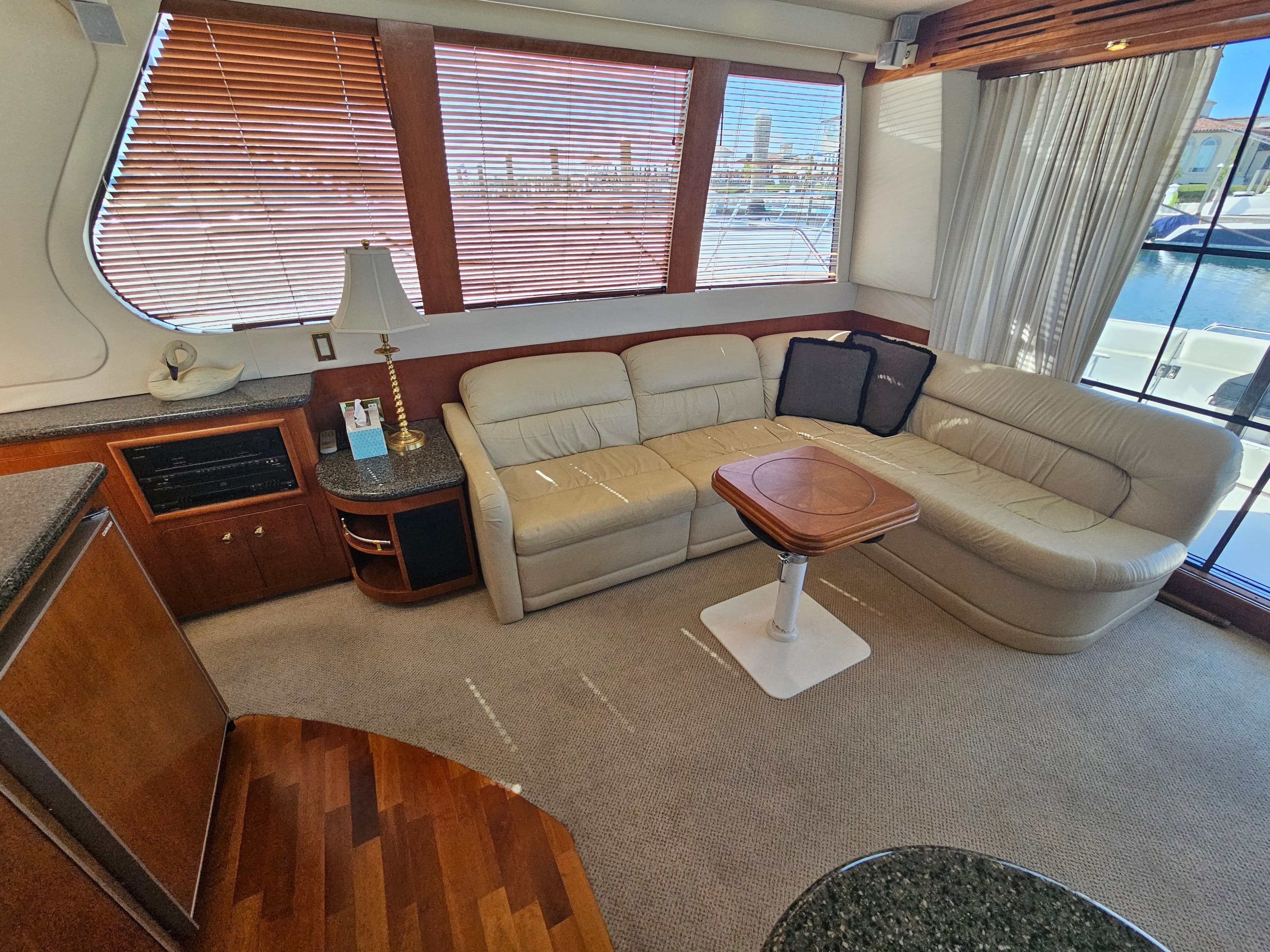 1999 Carver 530 Voyager Pilothouse - 18