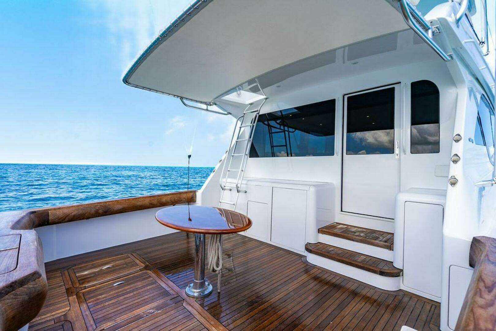 1999 Viking 55 Convertible - Image 51