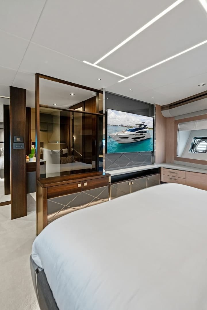 2026 Sunseeker 88 Yacht - Image 77
