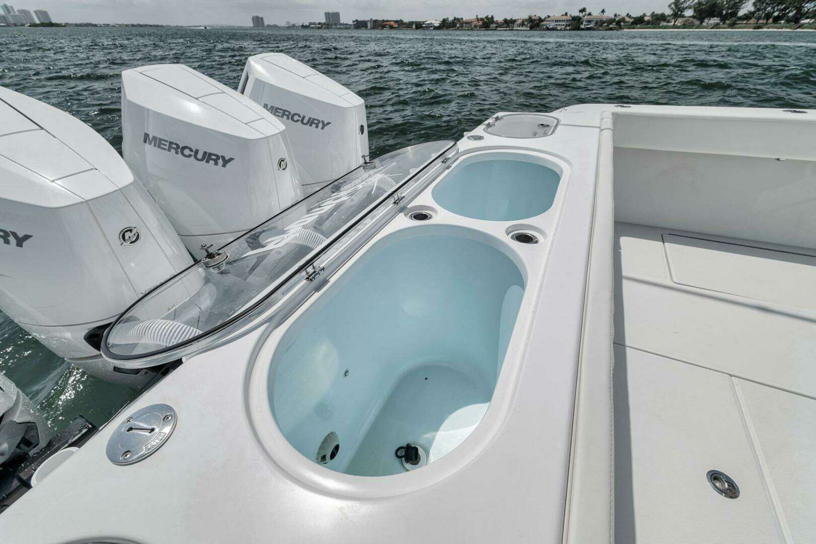 2024 Front Runner 47 CC - Image 36