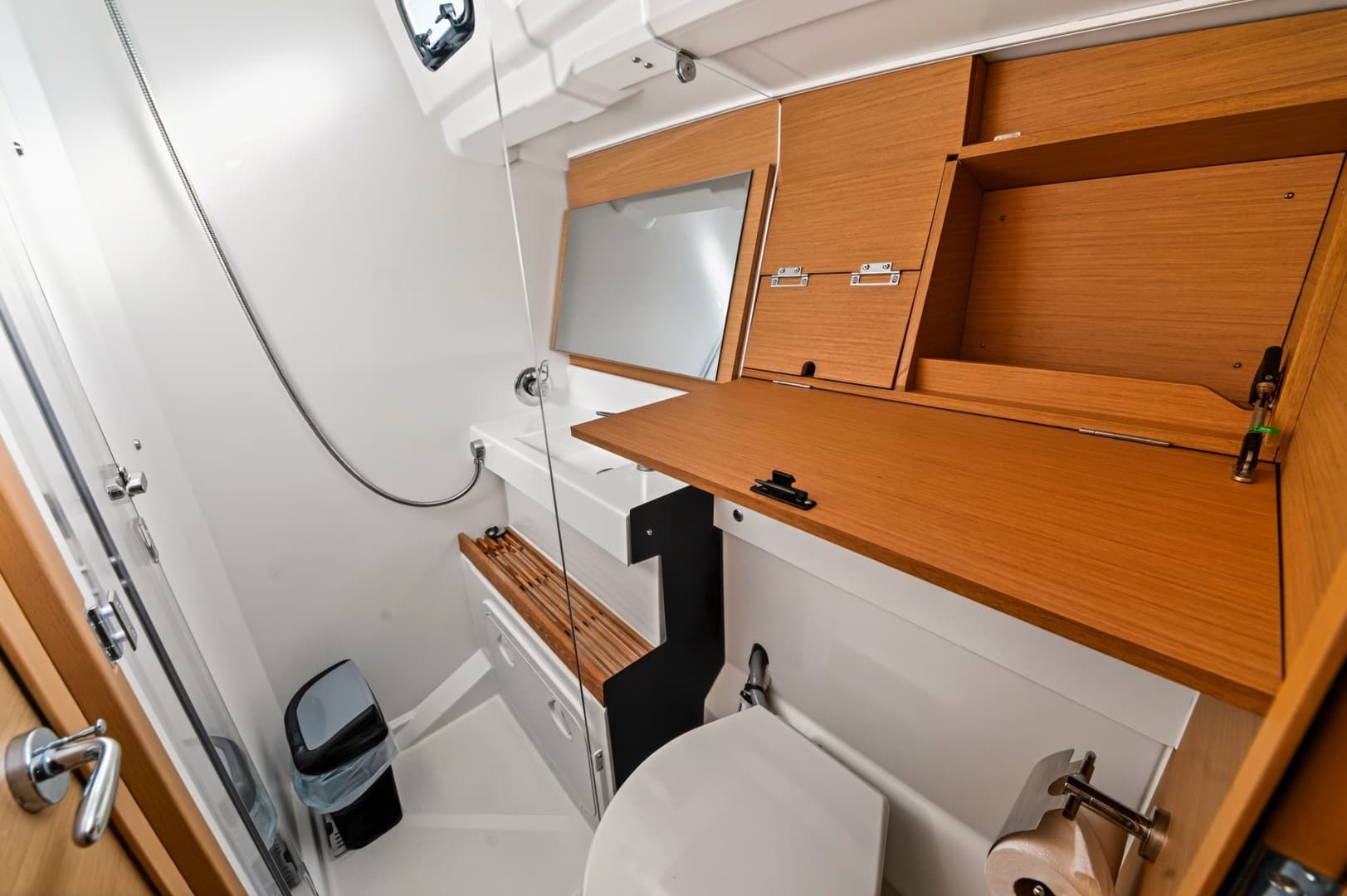 2019 Jeanneau Sun Odyssey 490 - Image 49