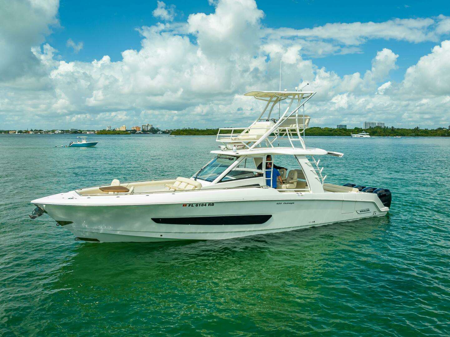 2016 Boston Whaler — - Image 15
