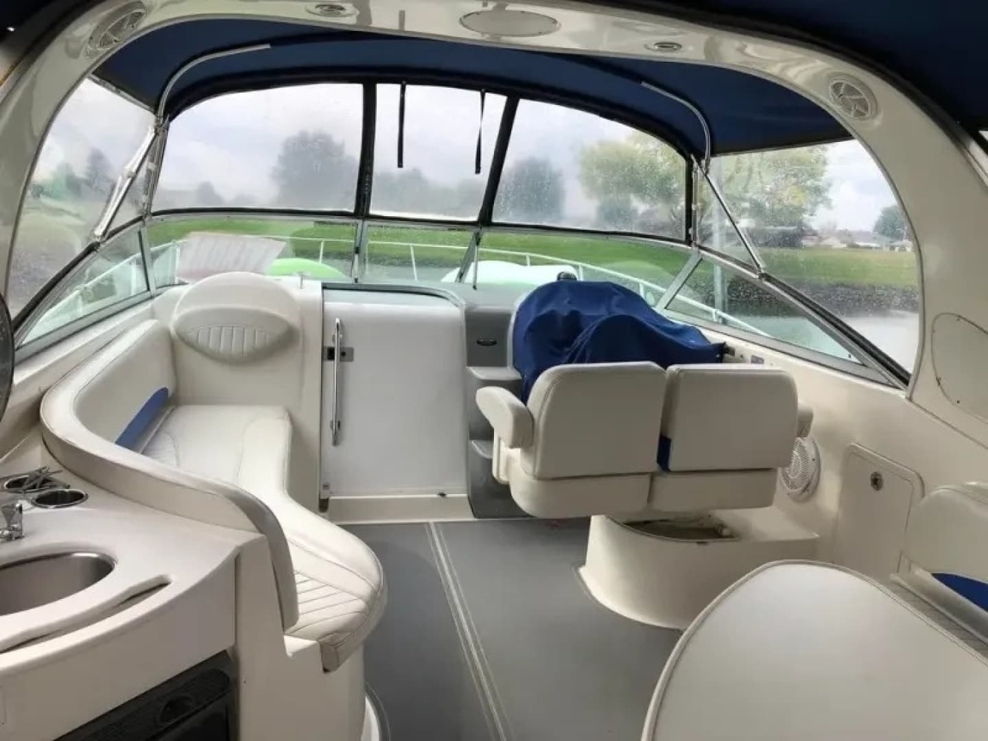 2006 Bayliner 325 - Image 9