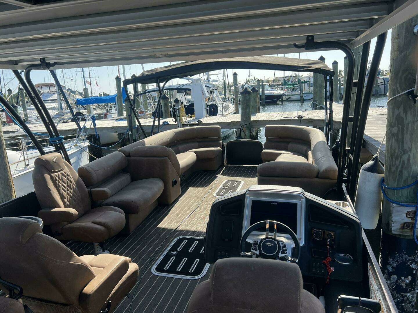 2023 Premier 330 Escalante - Image 20