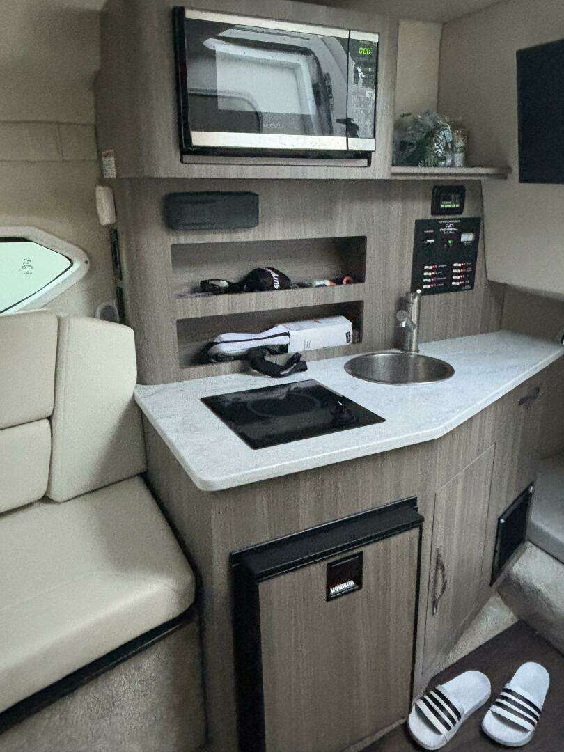 2021 Regal 26 Express - Image 7