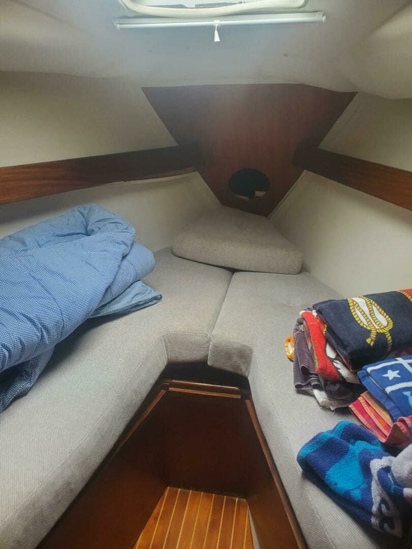 1985 Beneteau First 375 - Image 33