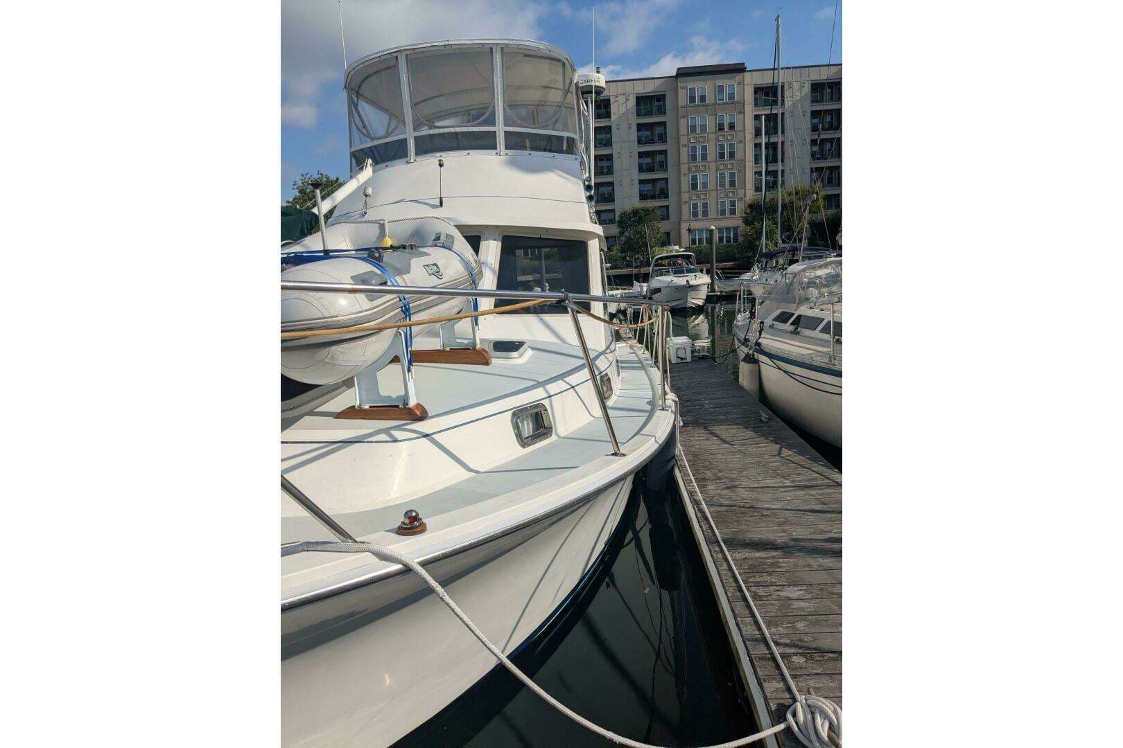 1988 Cape Dory 36 Flybridge Sedan Fast Trawler - Image 5