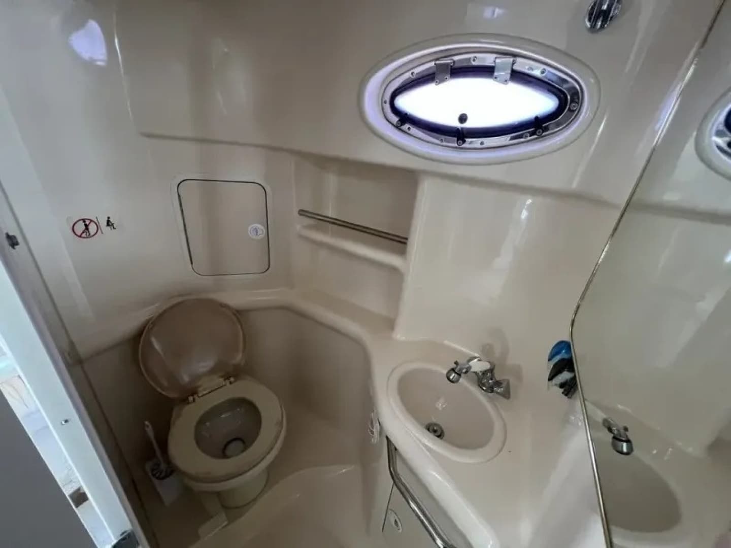 1999 Sea Ray SUNDANCER 310 - Image 32