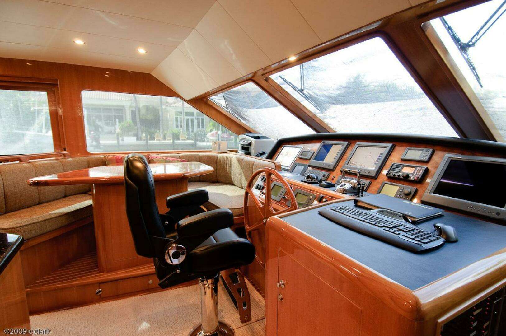 2005 Ocean Alexander 58 Motor Yacht - Image 21