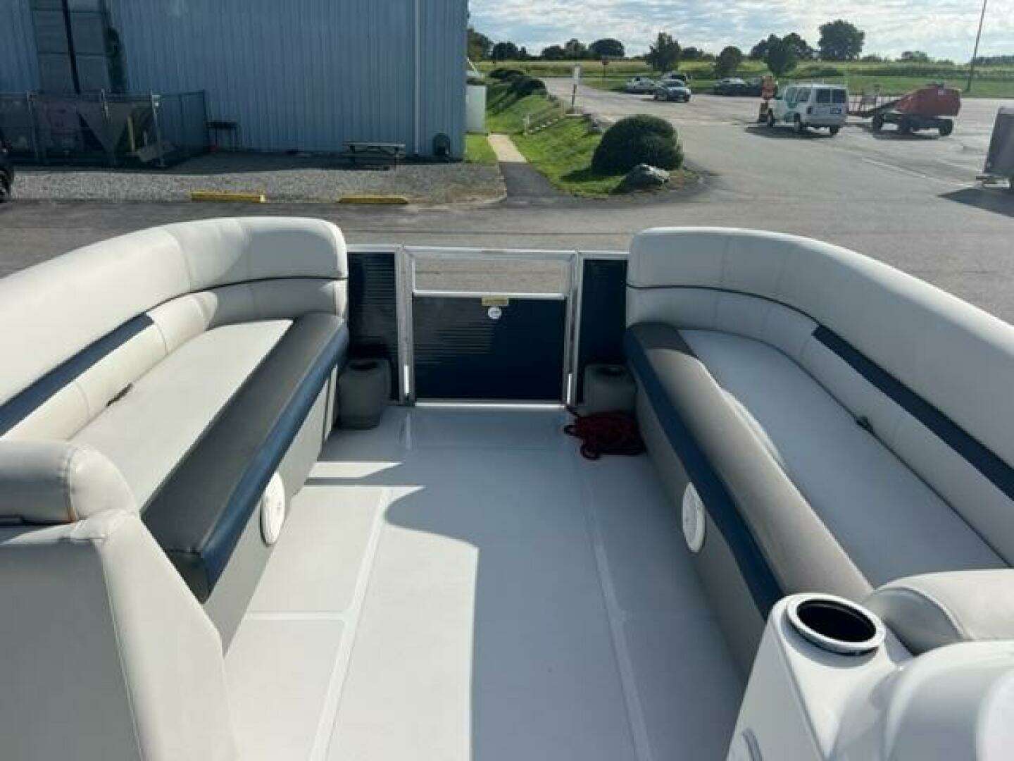 2021 Hurricane Fundeck - Image 7