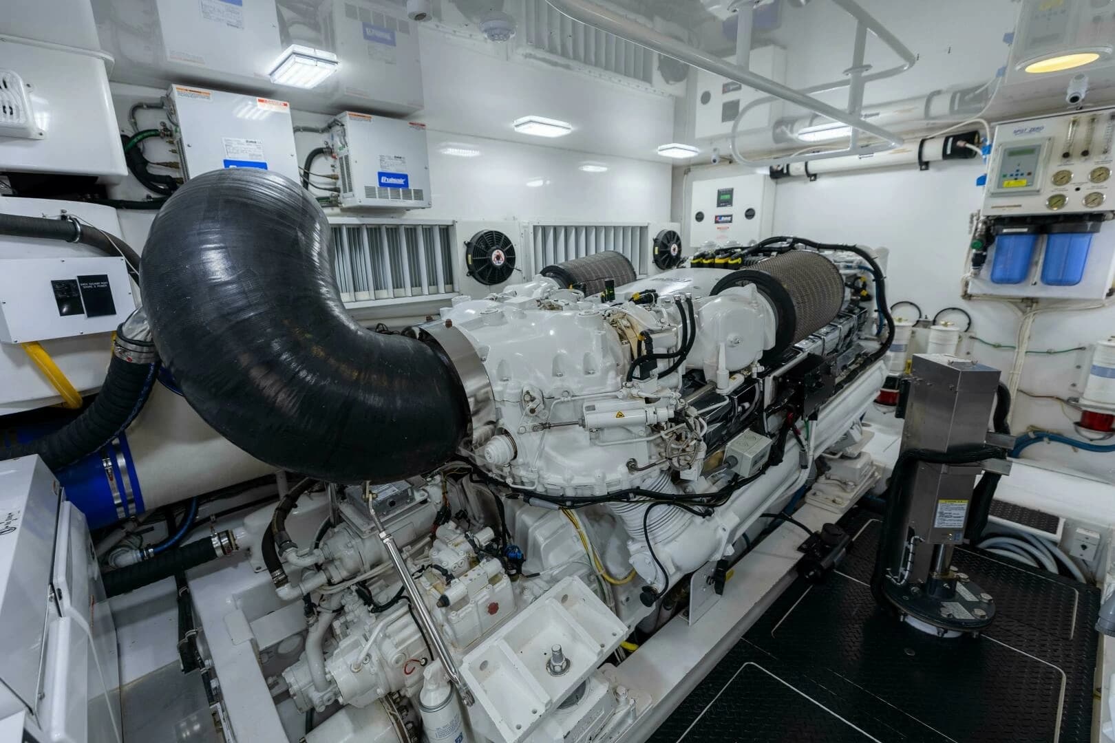 2013 Viking 76 Convertible - Image 83