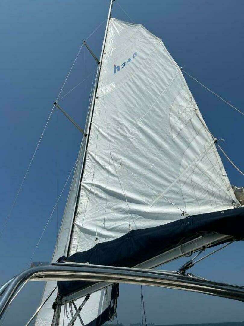 2000 Hunter 340 - Image 8